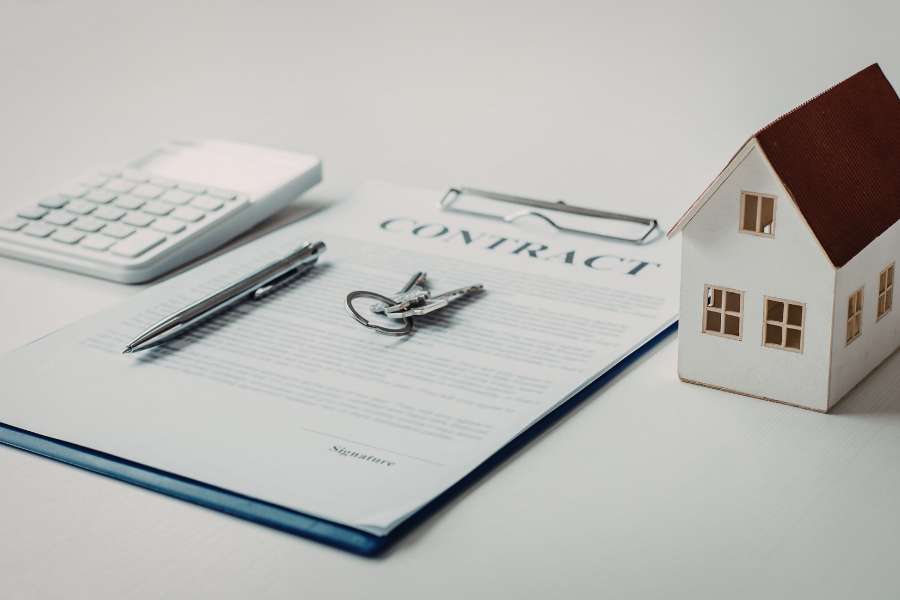 antecontract și avans