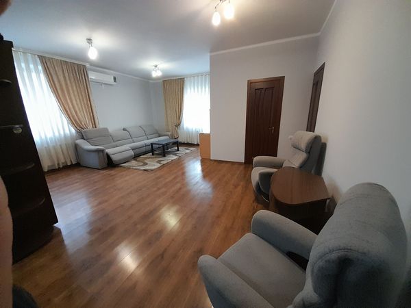 rentnbuy - Apartament 4 camere • Decebal, Sector 3