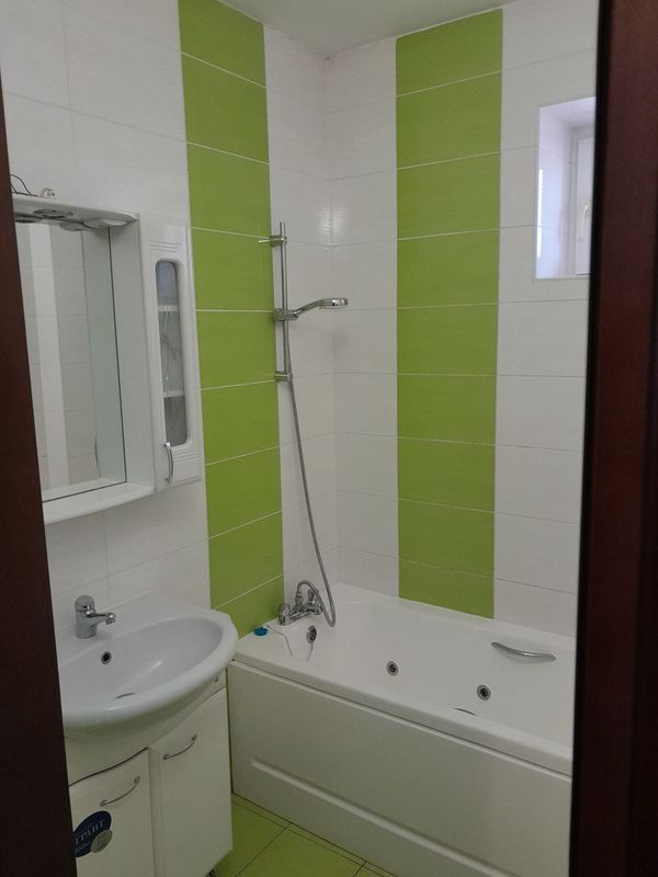 rentnbuy - Apartament 4 camere • Decebal, Sector 3