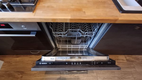 rentnbuy - Apartament 2 camere • Sector 4