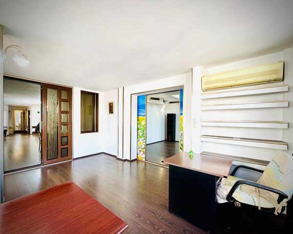 rentnbuy - Apartament 6 camere • 1 Mai, Sector 1